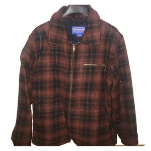 Vintage-y wool coat in EXCELLENT condition!